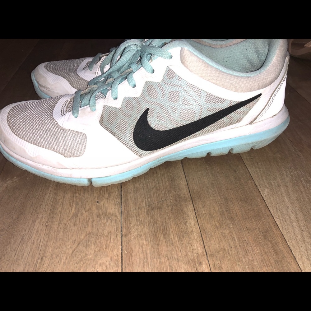Nike Flex sneakers